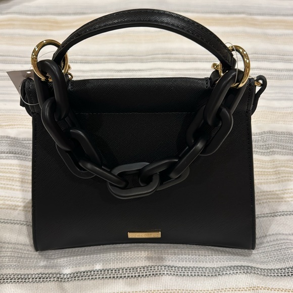 New bag
Aldo
Color: black - Picture 2 of 6